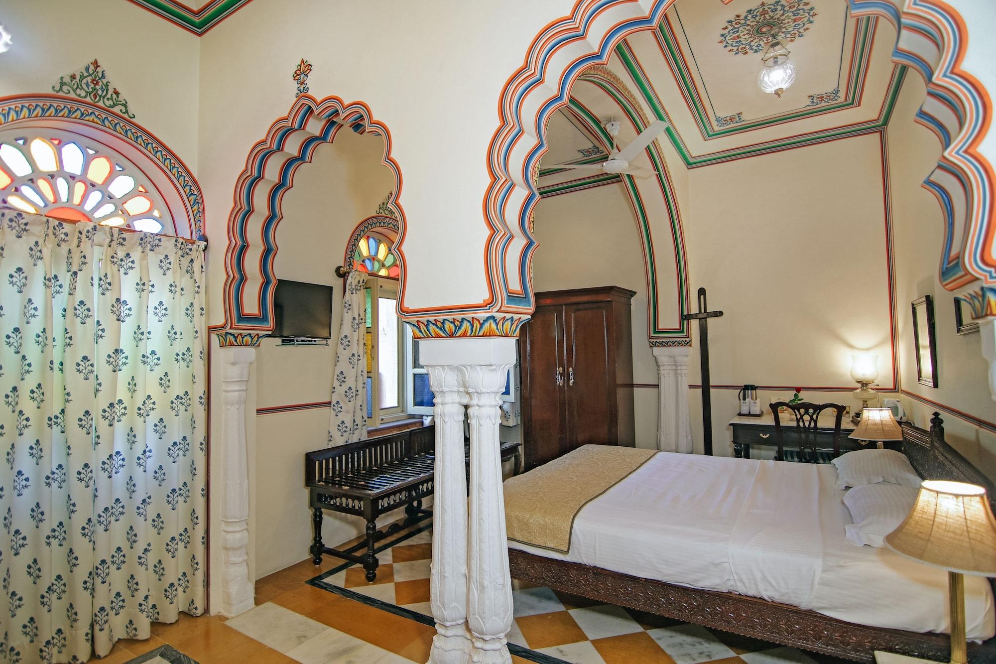 Alsisar Haveli - Heritage होटल