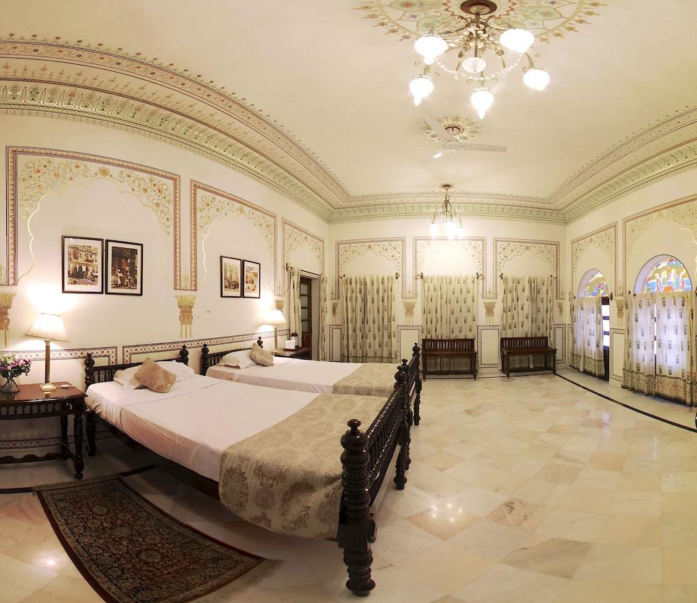 होटल Alsisar Haveli - Heritage