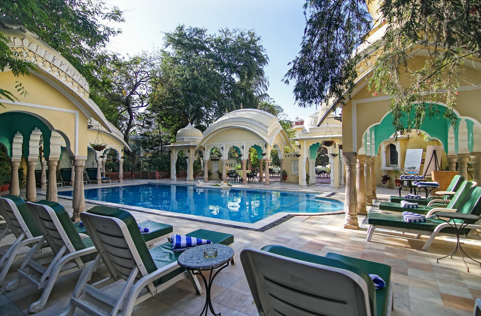 होटल Alsisar Haveli - Heritage